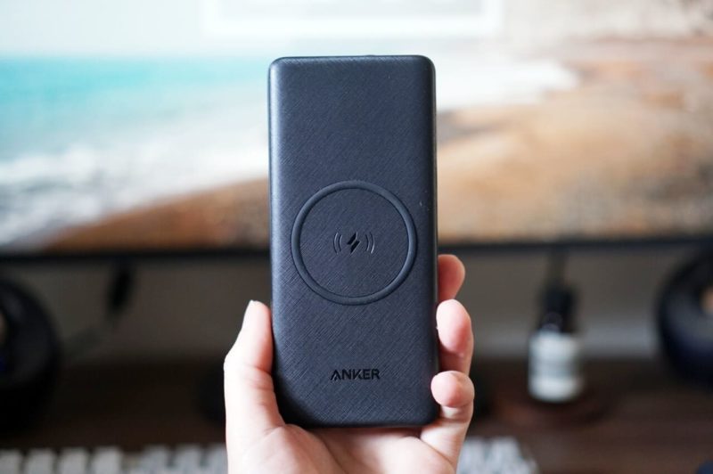 ANKER(アンカー)のワイヤレス充電対応モバイルバッテリーPowerCore III 10000 Wireless